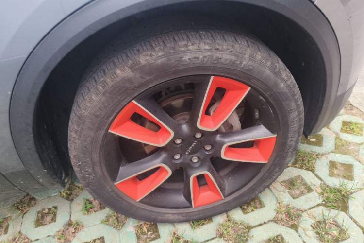 Used Lynk & Co 01 2019 2.0T Two-Wheel Drive Zhaopu Version China VI Standard Right Front Wheel Hub