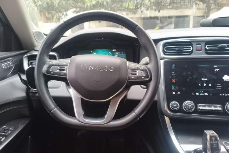 Used Lynk & Co 01 2019 2.0T Two-Wheel Drive Zhaopu Version China VI Standard Steering Wheel