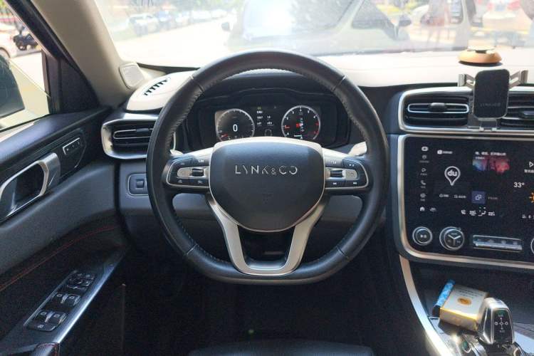 Used Lynk & Co 01 2019 2.0T Two-Wheel-Drive Pro Version China VI Standard Steering Wheel