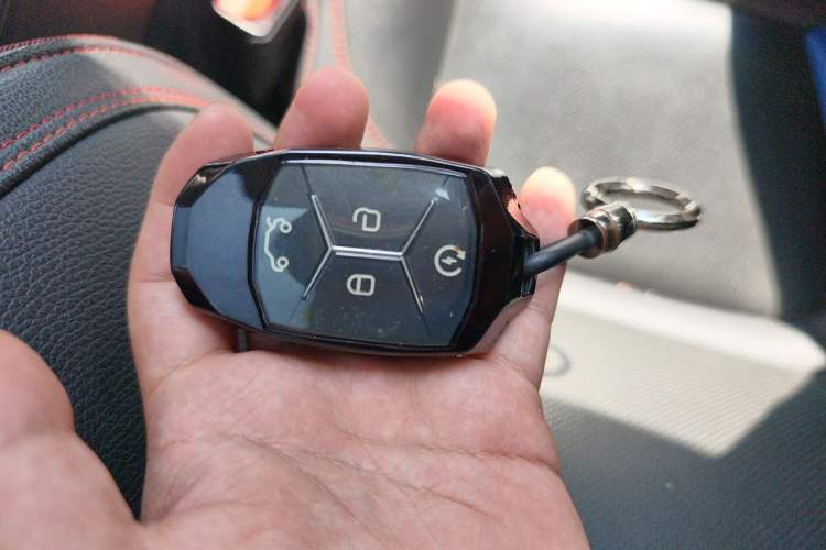 Used Lynk & Co 01 2019 2.0T Two-Wheel-Drive Pro Version China VI Standard Vehicle Key