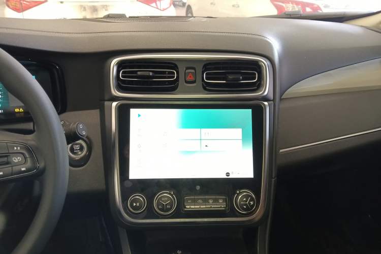 Used Lynk & Co 01 2019 2.0T Two-Wheel Drive Pure Version China VI Standard Audio And AC Panel