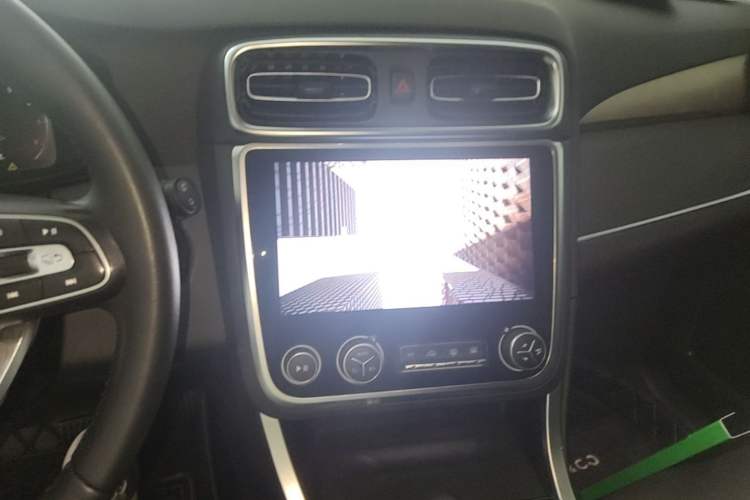 Used Lynk & Co 01 2019 2.0T Two-Wheel-Drive Pro Version China VI Standard Audio And AC Panel