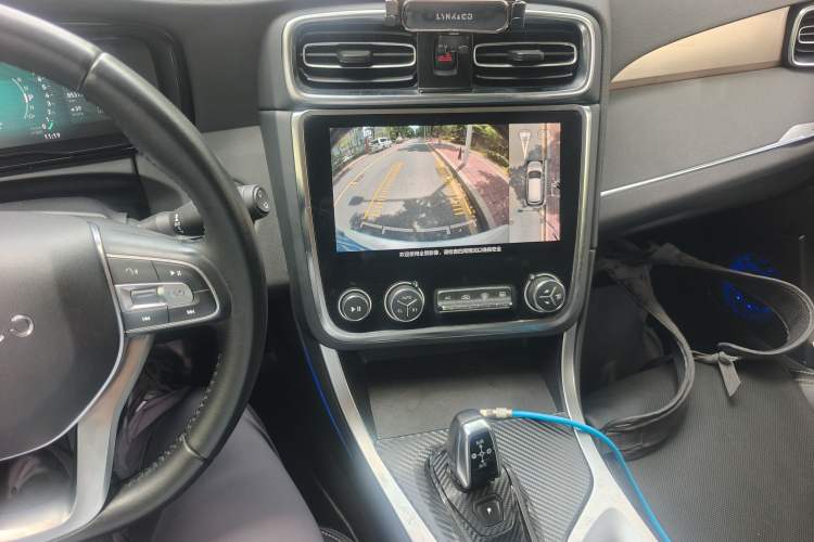 Used Lynk & Co 01 2019 2.0T Two-Wheel-Drive Pro Version China V Standard Audio And AC Panel
