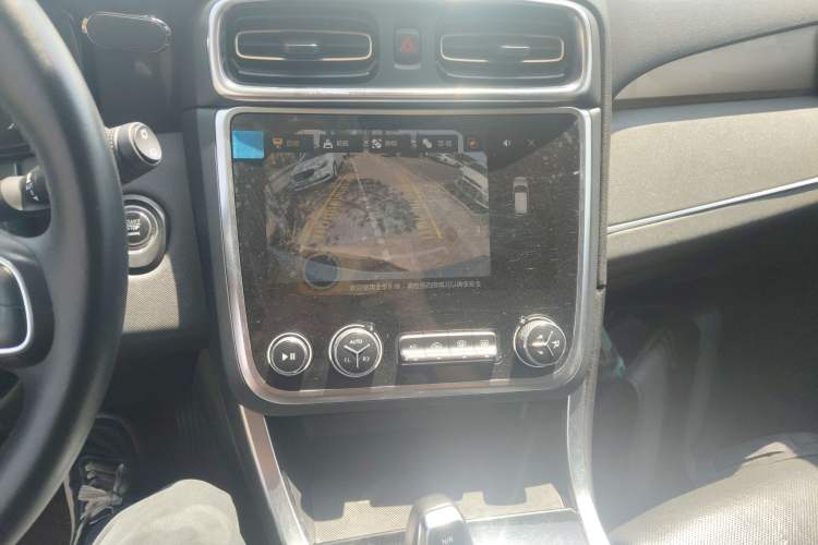 Used Lynk & Co 01 2019 2.0T Two-Wheel-Drive Pro Version China VI Standard Audio And AC Panel