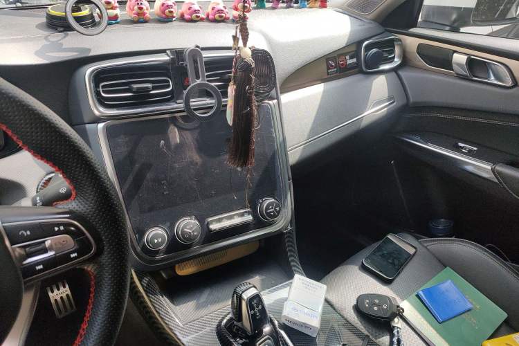 Used Lynk & Co 01 2019 2.0T Two-Wheel-Drive Pro Version China VI Standard Audio And AC Panel