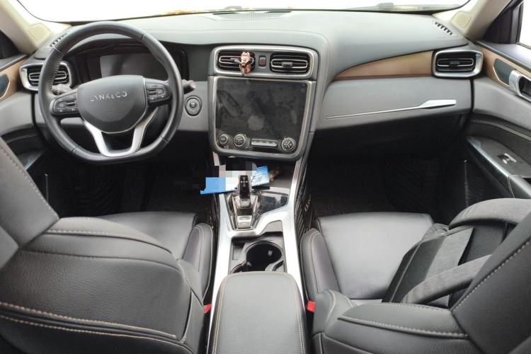 Used Lynk & Co 01 2019 2.0T Two-Wheel-Drive Version China VI Standard Center Console