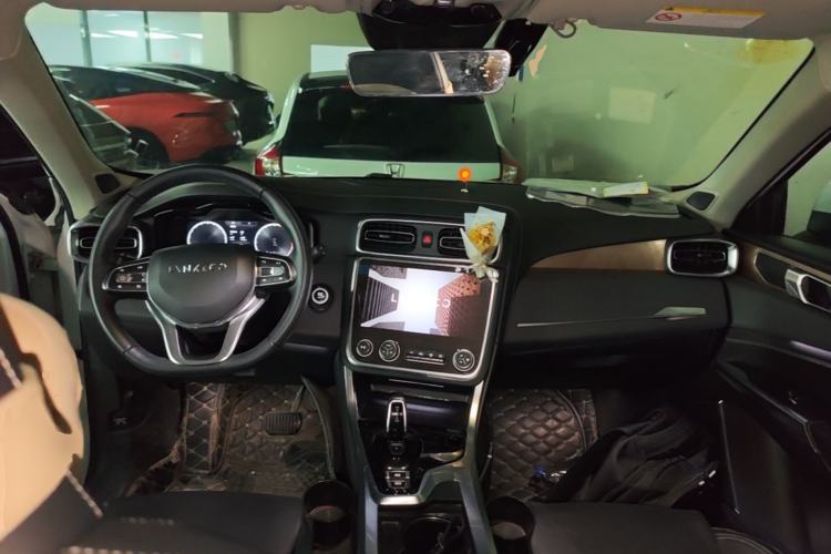 Used Lynk & Co 01 2019 2.0T Two-Wheel-Drive Pro Version China VI Standard Center Console