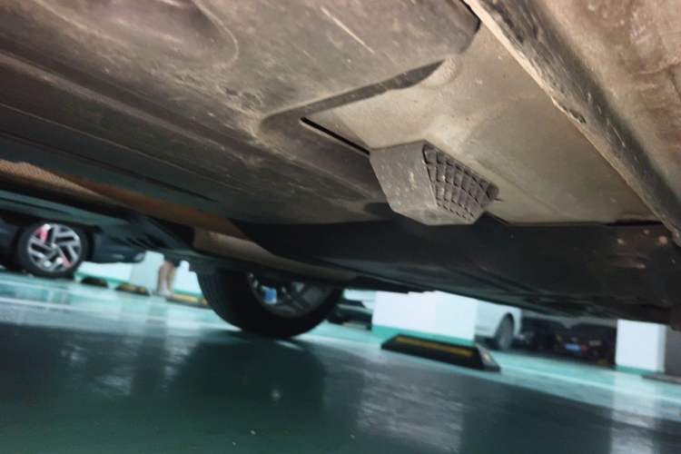 Used Lynk & Co 01 2019 2.0T Two-Wheel-Drive Pro Version China VI Standard Chassis Rear Left