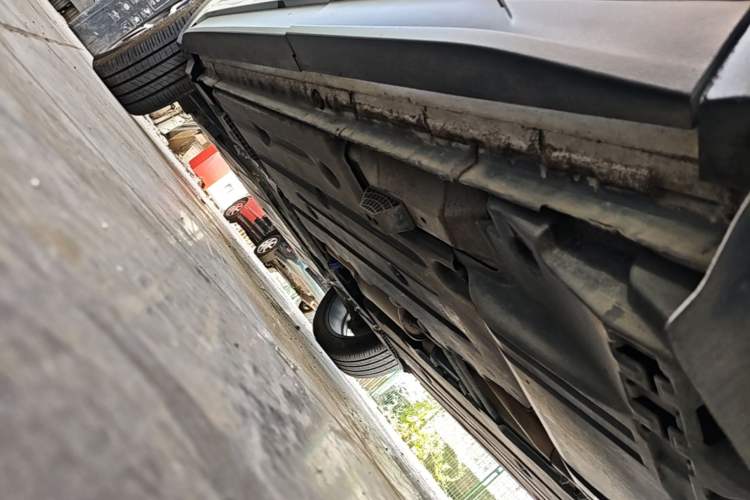 Used Lynk & Co 01 2019 2.0T Four-Wheel Drive Genie Pro Version China VI Standard Chassis Rear Left