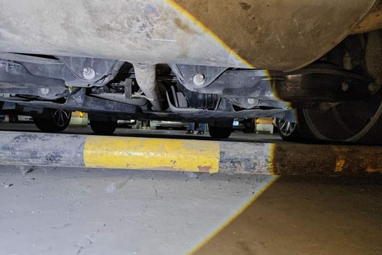 Used Lynk & Co 01 2019 2.0T Two-Wheel-Drive Pro Version China VI Standard Chassis Rear