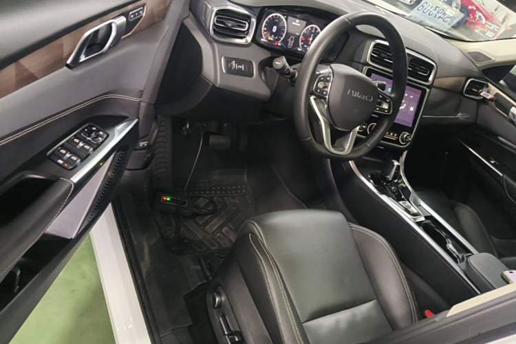 Used Lynk & Co 01 2019 2.0T Two-Wheel-Drive Pro Version China VI Standard Driver Seat