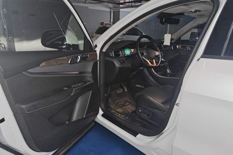 Used Lynk & Co 01 2019 2.0T Two-Wheel-Drive Pro Version China VI Standard Driver Seat