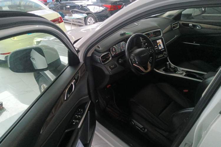 Used Lynk & Co 01 2019 2.0T Two-Wheel-Drive Pro Version China V Standard Driver Seat