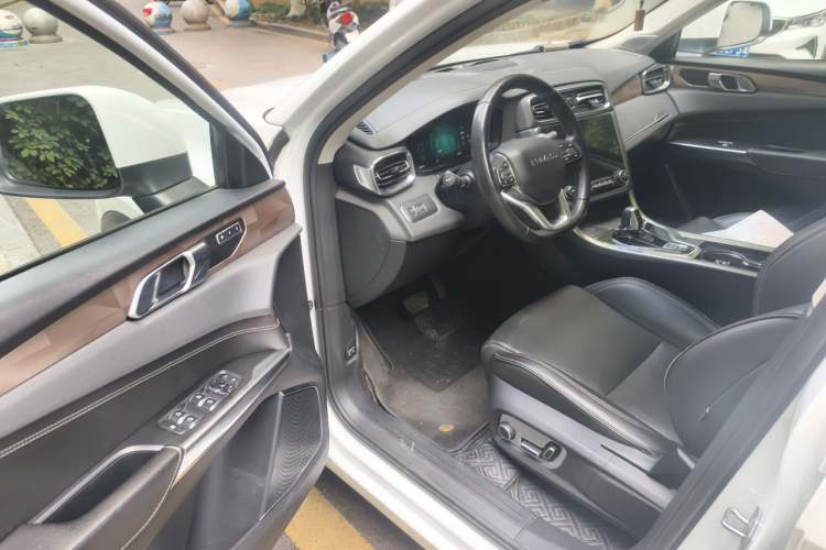 Used Lynk & Co 01 2019 2.0T Two-Wheel-Drive Pro Version China VI Standard Driver Seat
