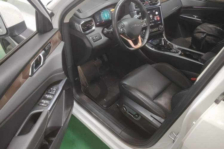 Used Lynk & Co 01 2019 2.0T Two-Wheel-Drive Pro Version China V Standard Driver Seat