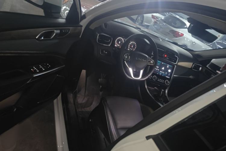 Used Lynk & Co 01 2019 2.0T Two-Wheel-Drive Pro Version China VI Standard Driver Seat