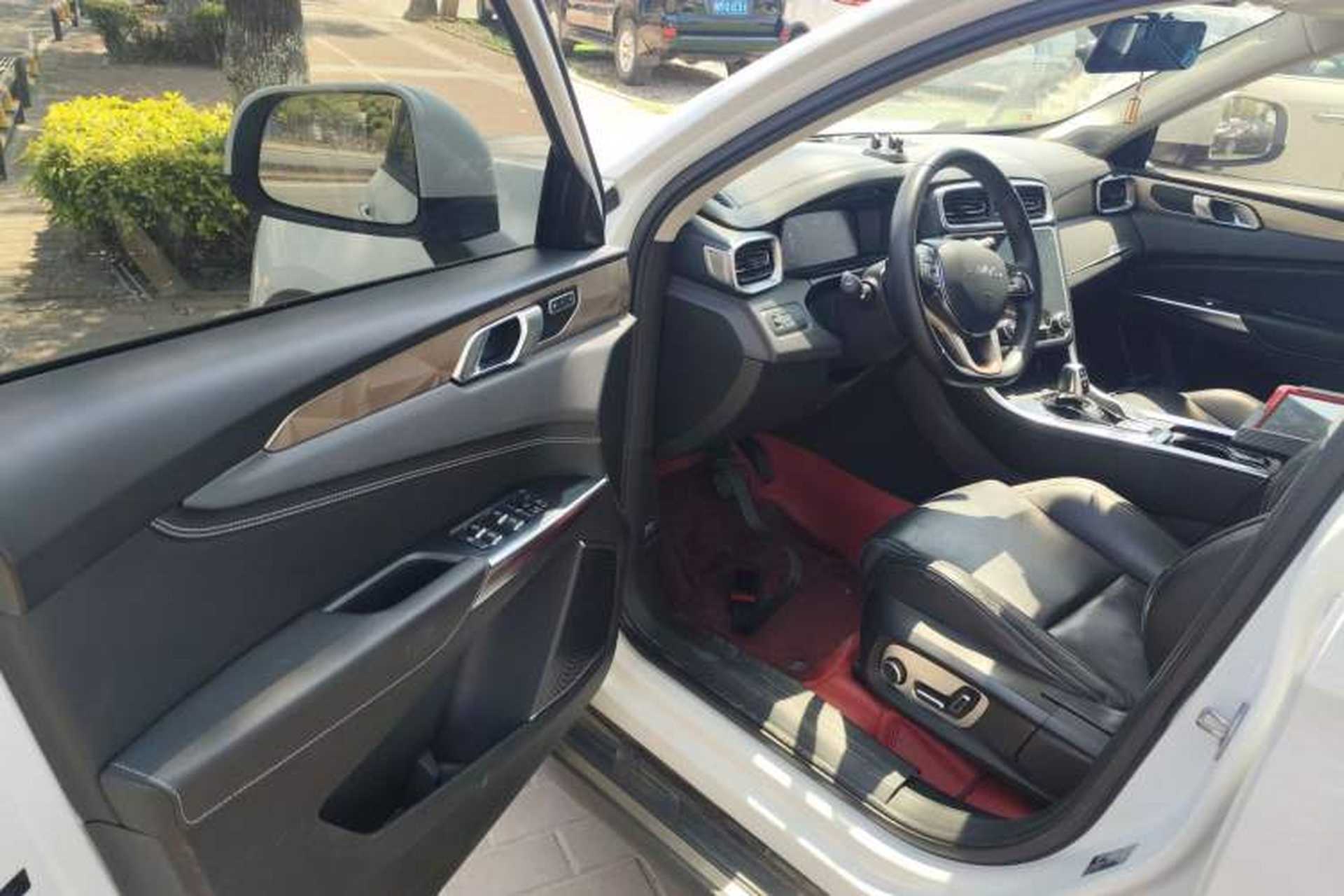 Used Lynk & Co 01 2019 2.0T Two-Wheel-Drive Pro Version China VI Standard Driver Seat