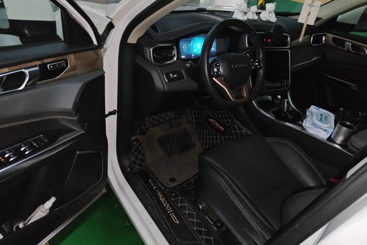 Used Lynk & Co 01 2019 2.0T Two-Wheel-Drive Pro Version China V Standard Driver Seat