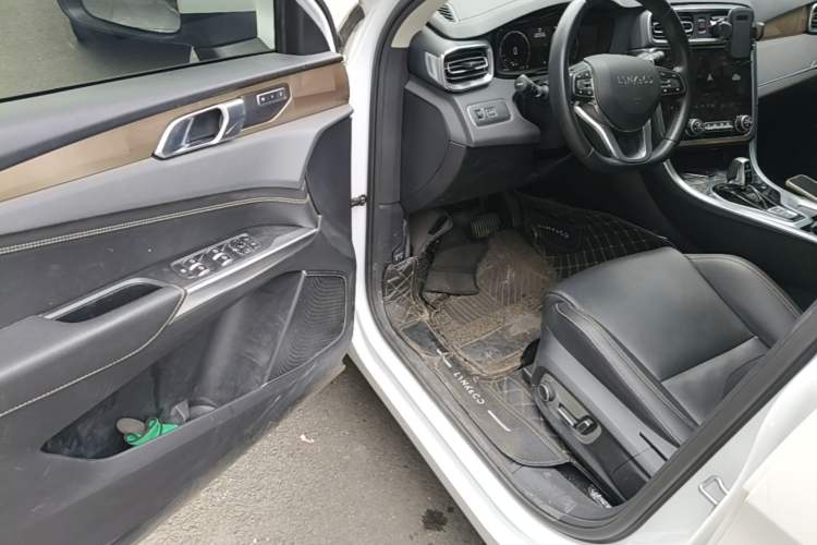 Used Lynk & Co 01 2019 2.0T Two-Wheel-Drive Pro Version China VI Standard Driver Seat