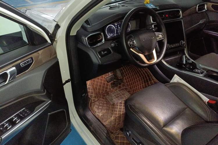 Used Lynk & Co 01 2019 2.0T Two-Wheel-Drive Pro Version China V Standard Driver Seat