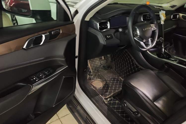 Used Lynk & Co 01 2019 2.0T Two-Wheel-Drive Pro Version China VI Standard Driver Seat