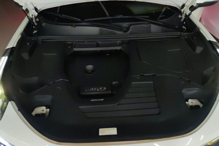 Used Lynk & Co 01 2019 2.0T Two-Wheel-Drive Pro Version China VI Standard Engine Bay