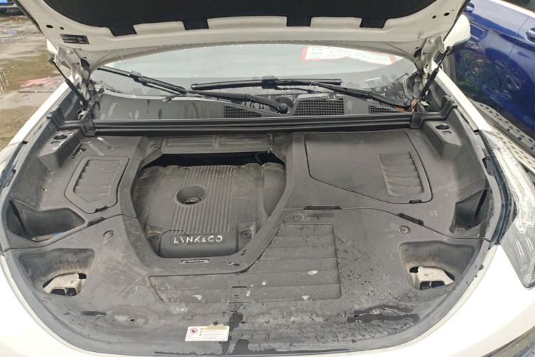 Used Lynk & Co 01 2019 2.0T Two-Wheel-Drive Pro Version China VI Standard Engine Bay