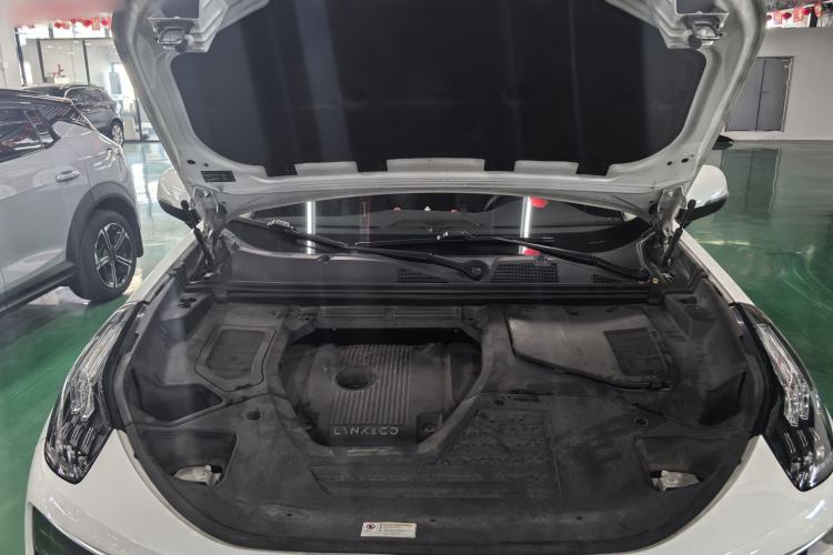 Used Lynk & Co 01 2019 2.0T Two-Wheel-Drive Pro Version China VI Standard Engine Bay