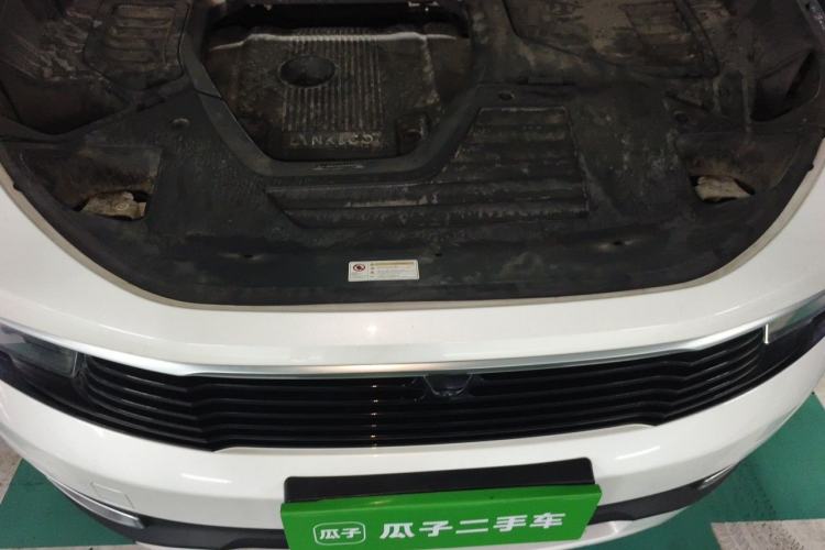 Used Lynk & Co 01 2019 2.0T Two-Wheel-Drive Pro Version China VI Standard Engine Bay