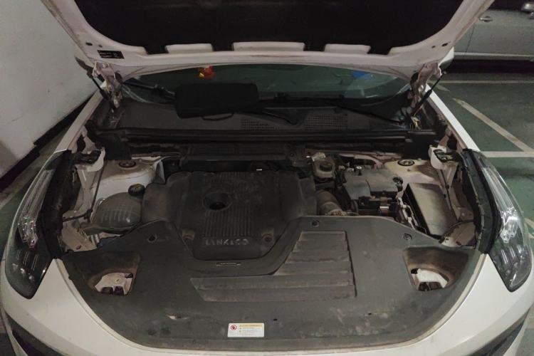Used Lynk & Co 01 2019 2.0T Two-Wheel-Drive Pro Version China VI Standard Engine Bay