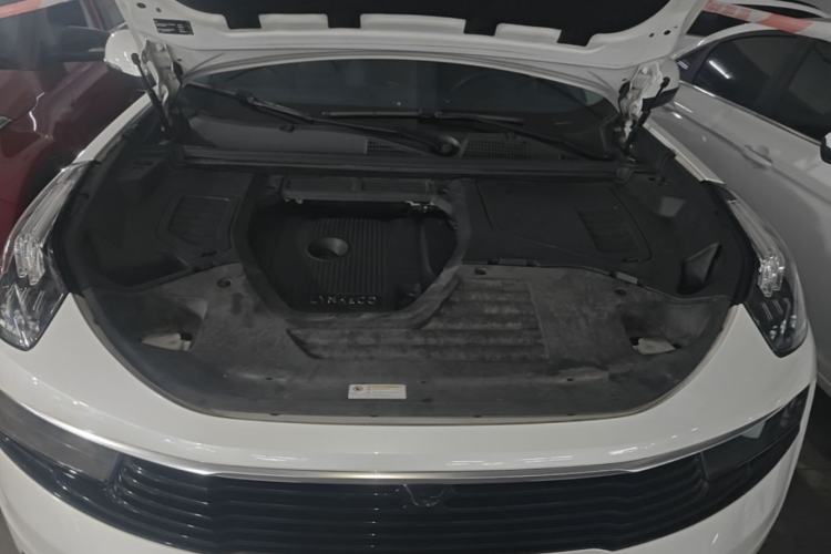Used Lynk & Co 01 2019 2.0T Two-Wheel-Drive Pro Version China VI Standard Engine Bay