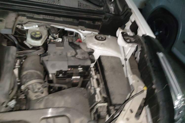 Used Lynk & Co 01 2019 2.0T Two-Wheel-Drive Pro Version China VI Standard Engine Bay Left