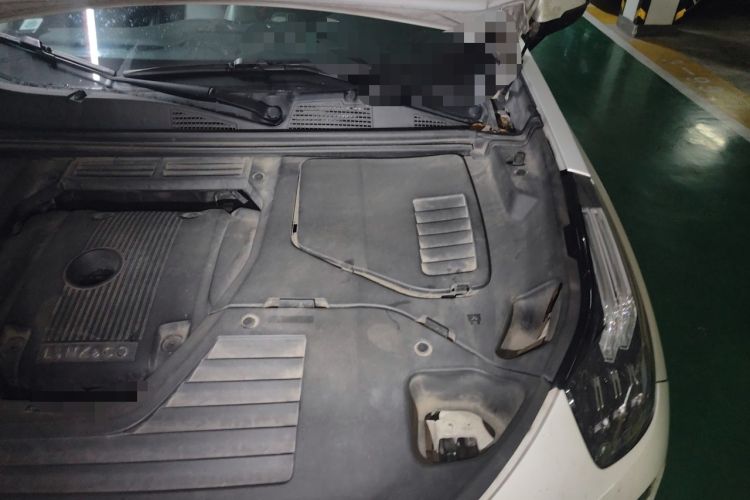 Used Lynk & Co 01 2019 2.0T Two-Wheel-Drive Pro Version China VI Standard Engine Bay Left