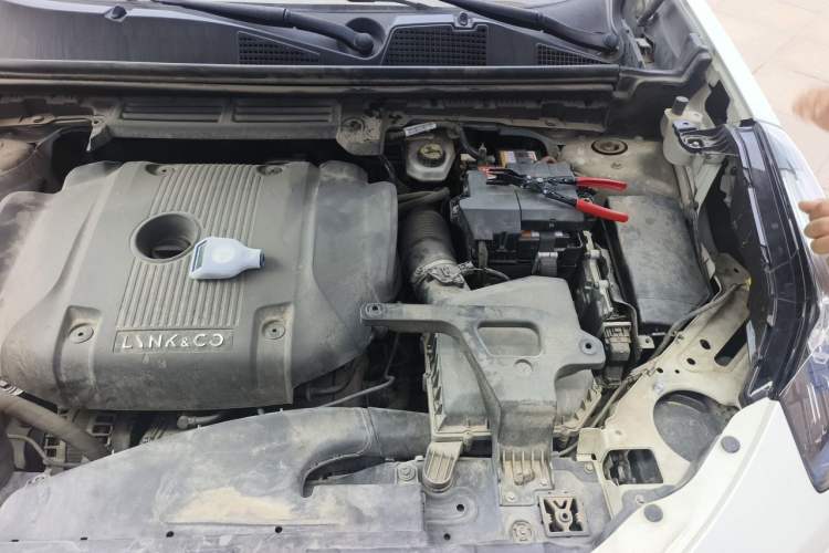 Used Lynk & Co 01 2019 2.0T Two-Wheel-Drive Pro Version China V Standard Engine Bay Left