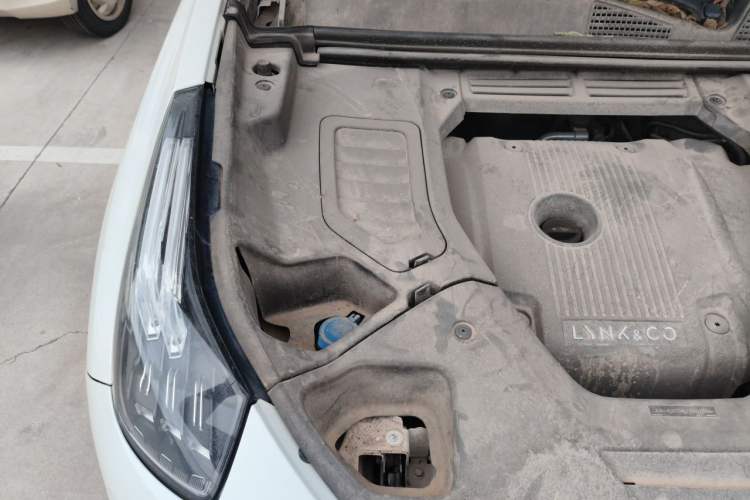 Used Lynk & Co 01 2019 2.0T Two-Wheel-Drive Version China VI Standard Engine Bay Right
