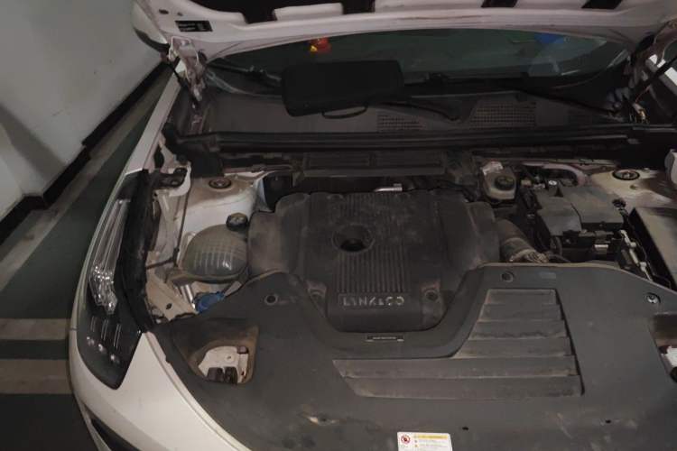Used Lynk & Co 01 2019 2.0T Two-Wheel-Drive Pro Version China VI Standard Engine Bay Right