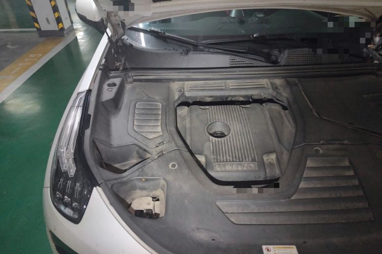 Used Lynk & Co 01 2019 2.0T Two-Wheel-Drive Pro Version China VI Standard Engine Bay Right