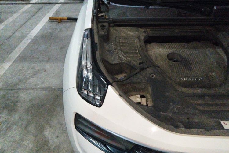 Used Lynk & Co 01 2019 2.0T Two-Wheel-Drive Pro Version China V Standard Engine Bay Right