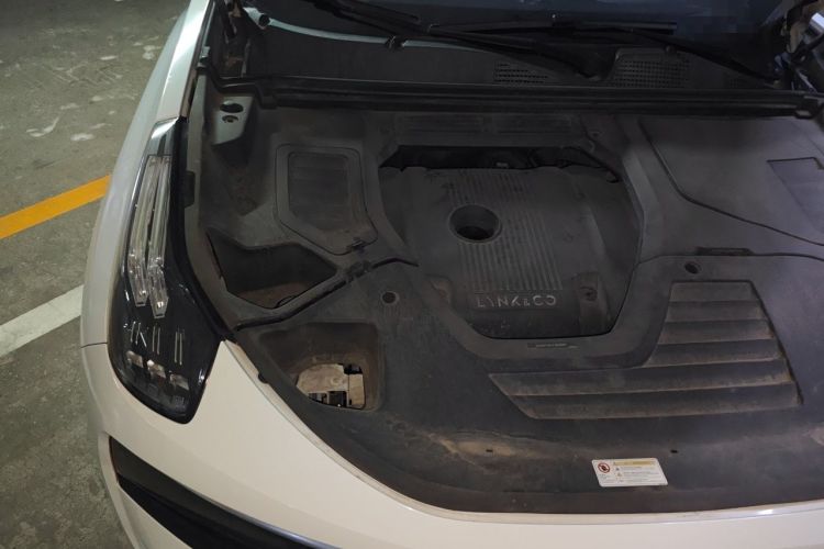 Used Lynk & Co 01 2019 2.0T Two-Wheel-Drive Pro Version China V Standard Engine Bay Right
