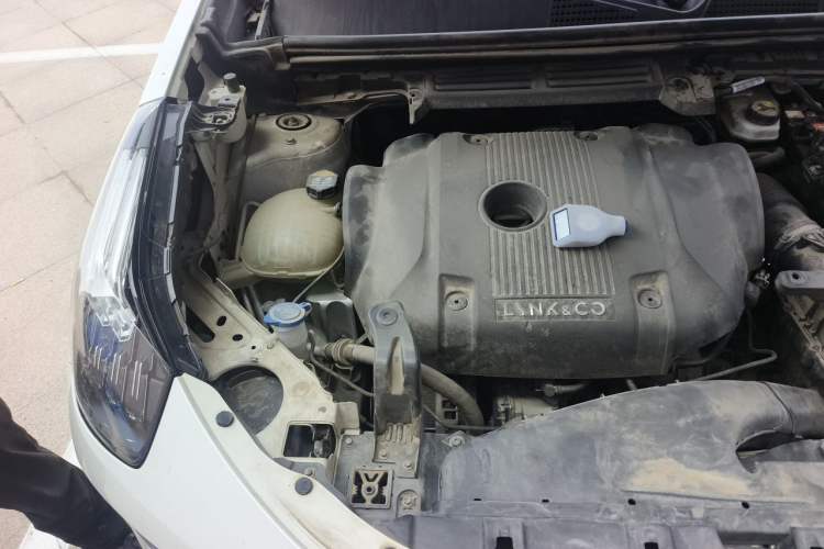 Used Lynk & Co 01 2019 2.0T Two-Wheel-Drive Pro Version China V Standard Engine Bay Right