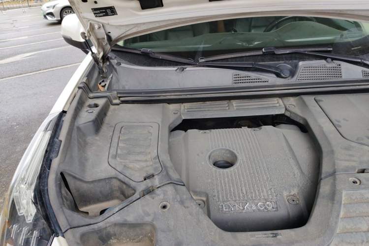 Used Lynk & Co 01 2019 2.0T Two-Wheel-Drive Pro Version China V Standard Engine Bay Right