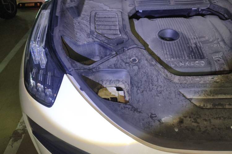 Used Lynk & Co 01 2019 2.0T Two-Wheel-Drive Pro Version China VI Standard Engine Bay Right