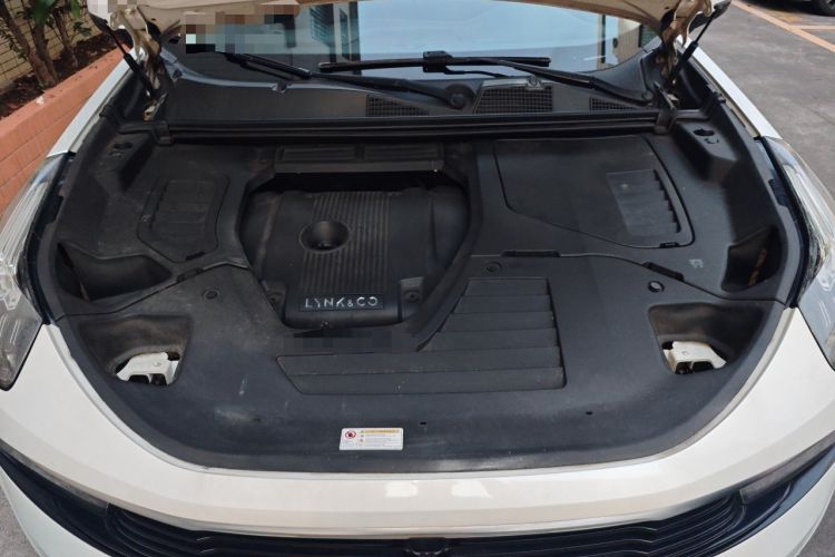Used Lynk & Co 01 2019 2.0T Two-Wheel Drive Zhaopu Version China VI Standard Engine Bay