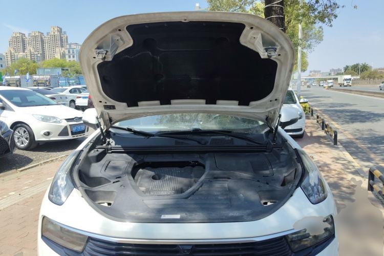 Used Lynk & Co 01 2019 2.0T Two-Wheel-Drive Pro Version China VI Standard Engine Bay