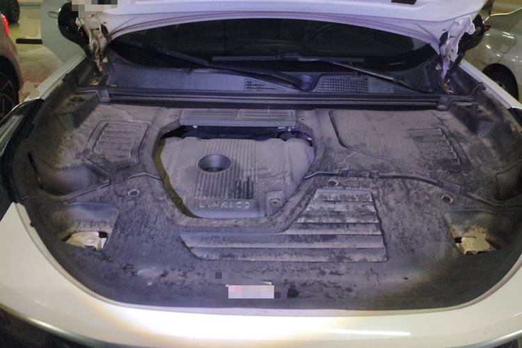 Used Lynk & Co 01 2019 2.0T Two-Wheel-Drive Pro Version China VI Standard Engine Bay