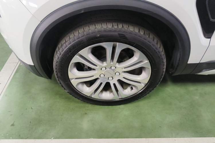 Used Lynk & Co 01 2019 2.0T Two-Wheel-Drive Pro Version China VI Standard Exterior 4