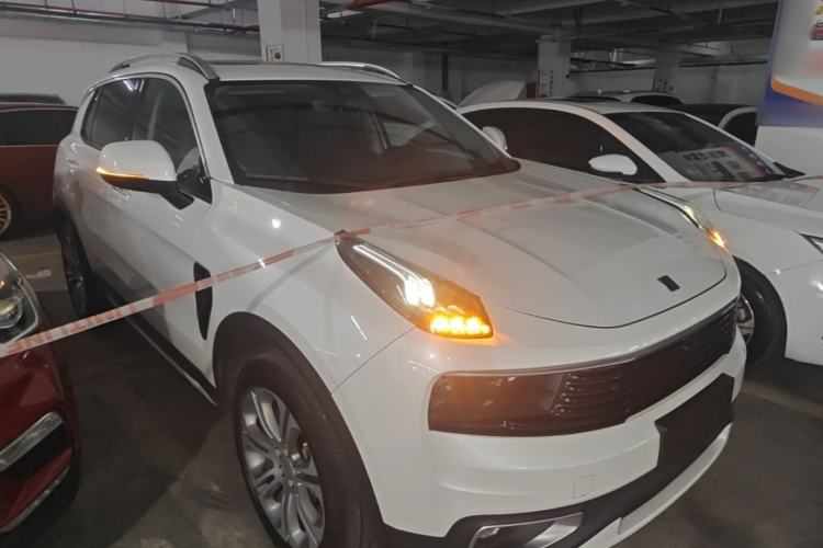 Used Lynk & Co 01 2019 2.0T Two-Wheel-Drive Pro Version China VI Standard Front Right 45 Deg