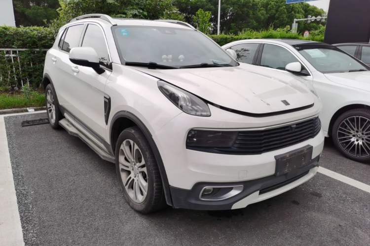 Used Lynk & Co 01 2019 2.0T Two-Wheel-Drive Pro Version China VI Standard Front Right 45 Deg