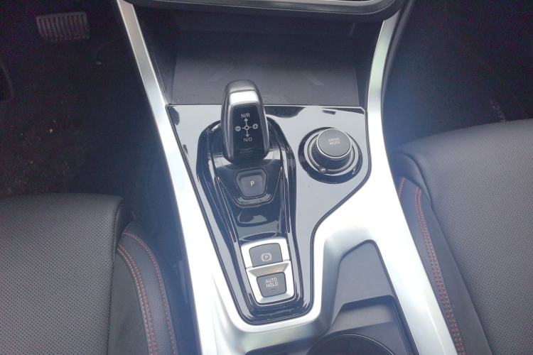 Used Lynk & Co 01 2019 2.0T Four-Wheel Drive Genie Pro Version China VI Standard Gear Lever