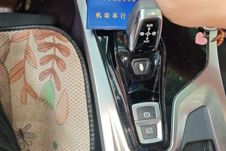 Used Lynk & Co 01 2019 2.0T Two-Wheel-Drive Pro Version China VI Standard Gear Lever